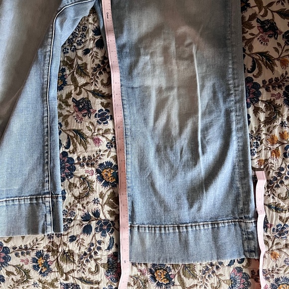 Sundance Catalog Driftwood Charlie Wide Leg Crop Jeans Denim 31 Faded Wash - Picture 3 of 6